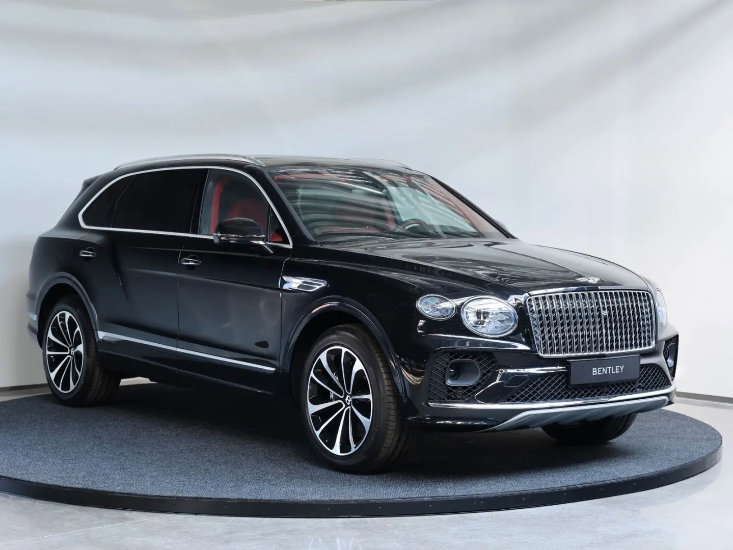 Bentayga 4.0 V8 EWB 4WD