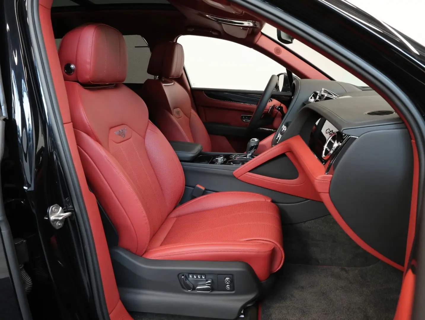 Bentayga 4.0 V8 EWB 4WD