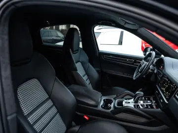 Porsche Cayenne Coupe GTS