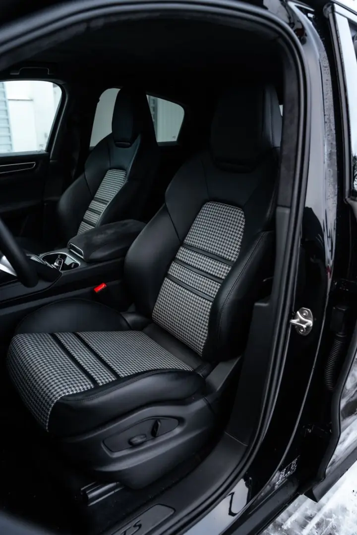 Porsche Cayenne Coupe GTS