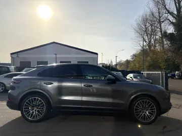 Porsche CAYENNE COUPE
