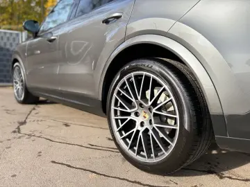 Porsche CAYENNE COUPE