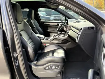 Porsche CAYENNE COUPE