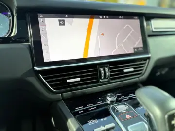 Porsche CAYENNE COUPE