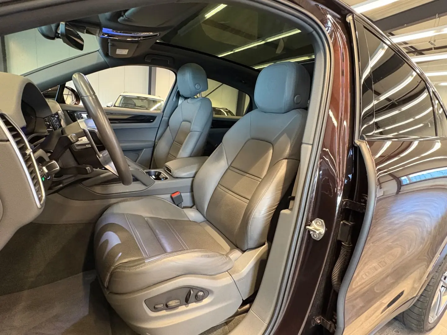 Porsche Cayenne Coupe Platinum Edition