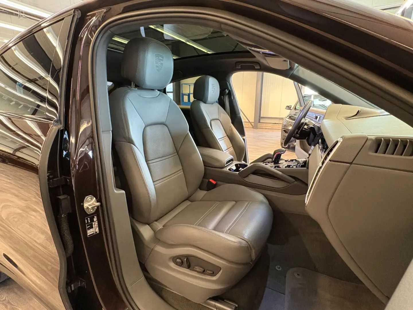 Porsche Cayenne Coupe Platinum Edition