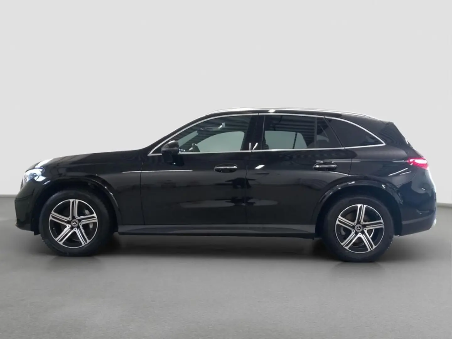 GLC 200 4M AMG AHK Pano-Dach Distronic 360