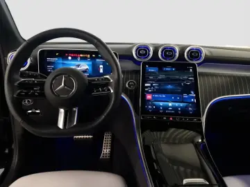 GLC 200 4M AMG AHK Pano-Dach Distronic 360