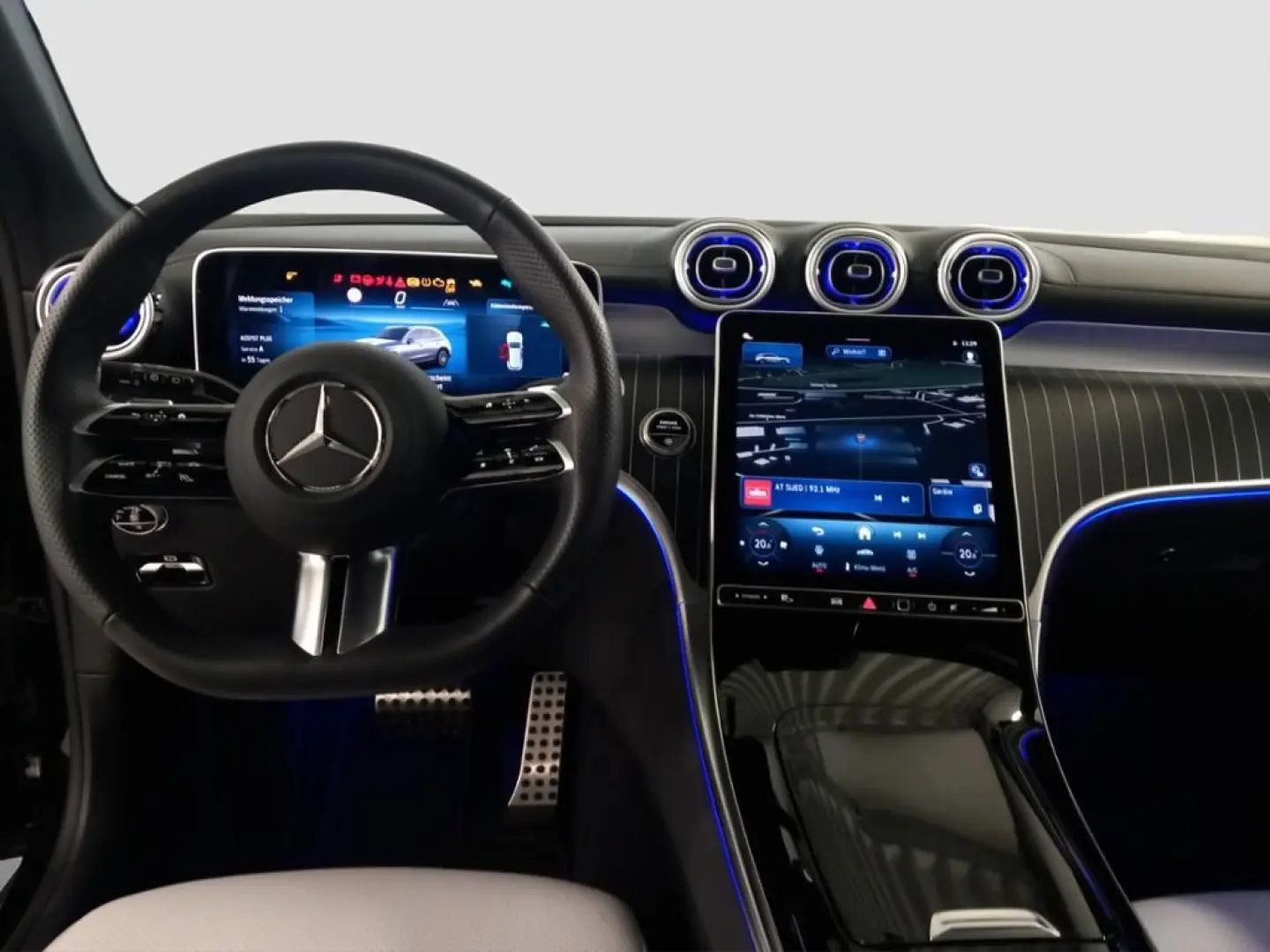 GLC 200 4M AMG AHK Pano-Dach Distronic 360