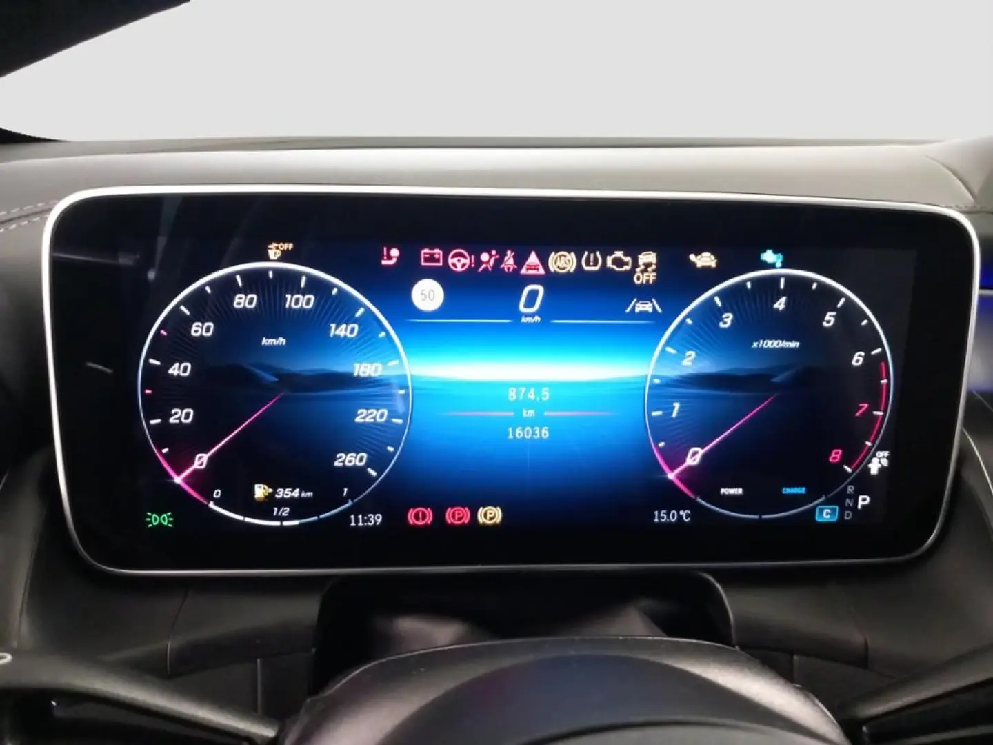 GLC 200 4M AMG AHK Pano-Dach Distronic 360