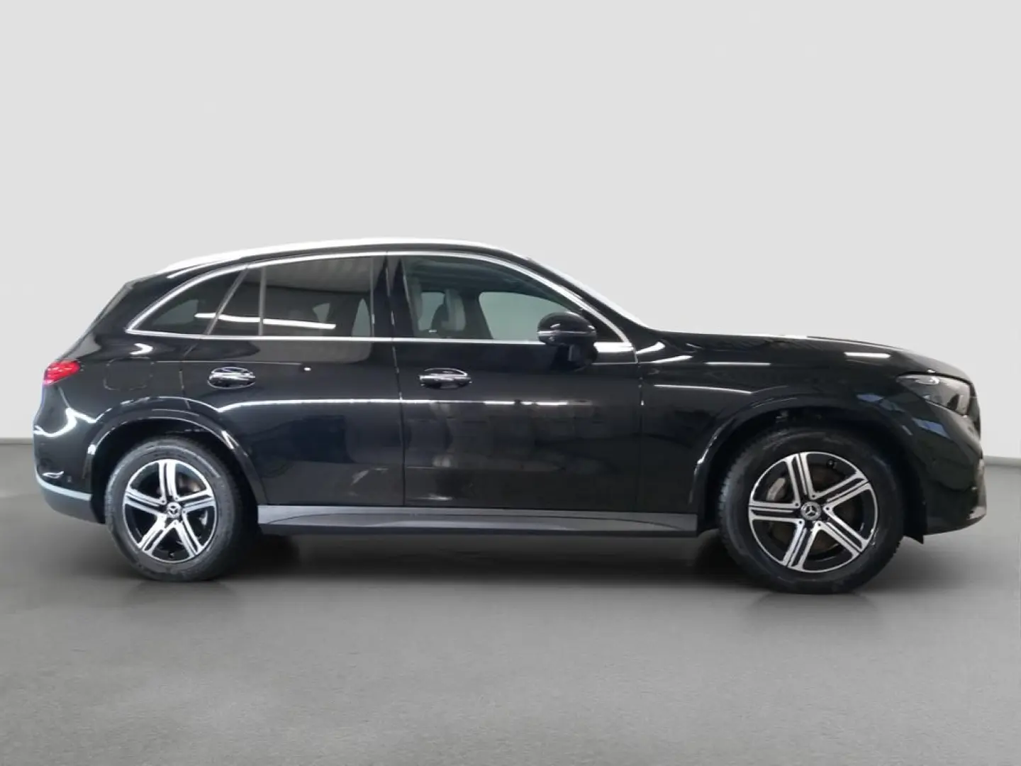 GLC 200 4M AMG AHK Pano-Dach Distronic 360