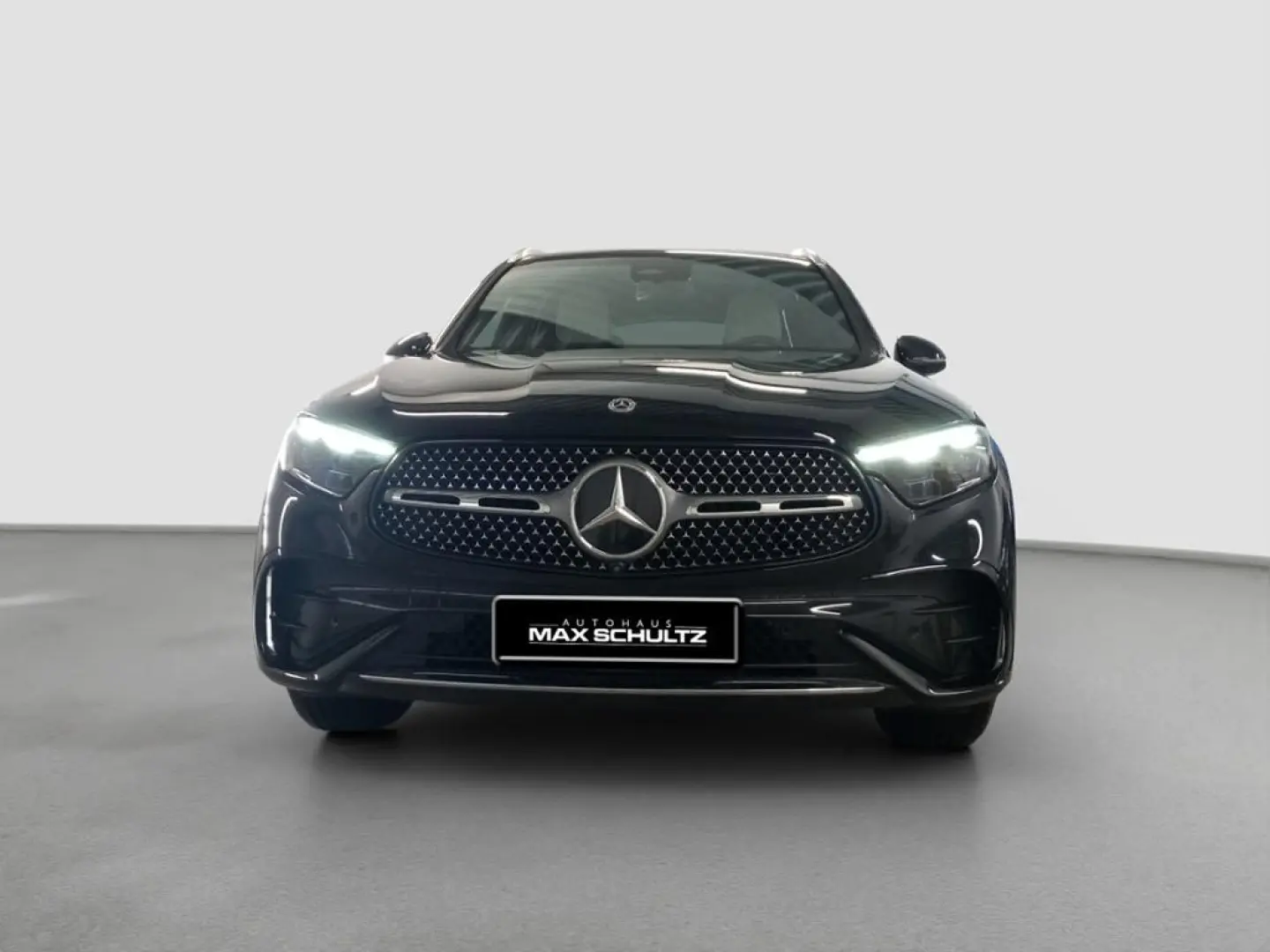 GLC 200 4M AMG AHK Pano-Dach Distronic 360