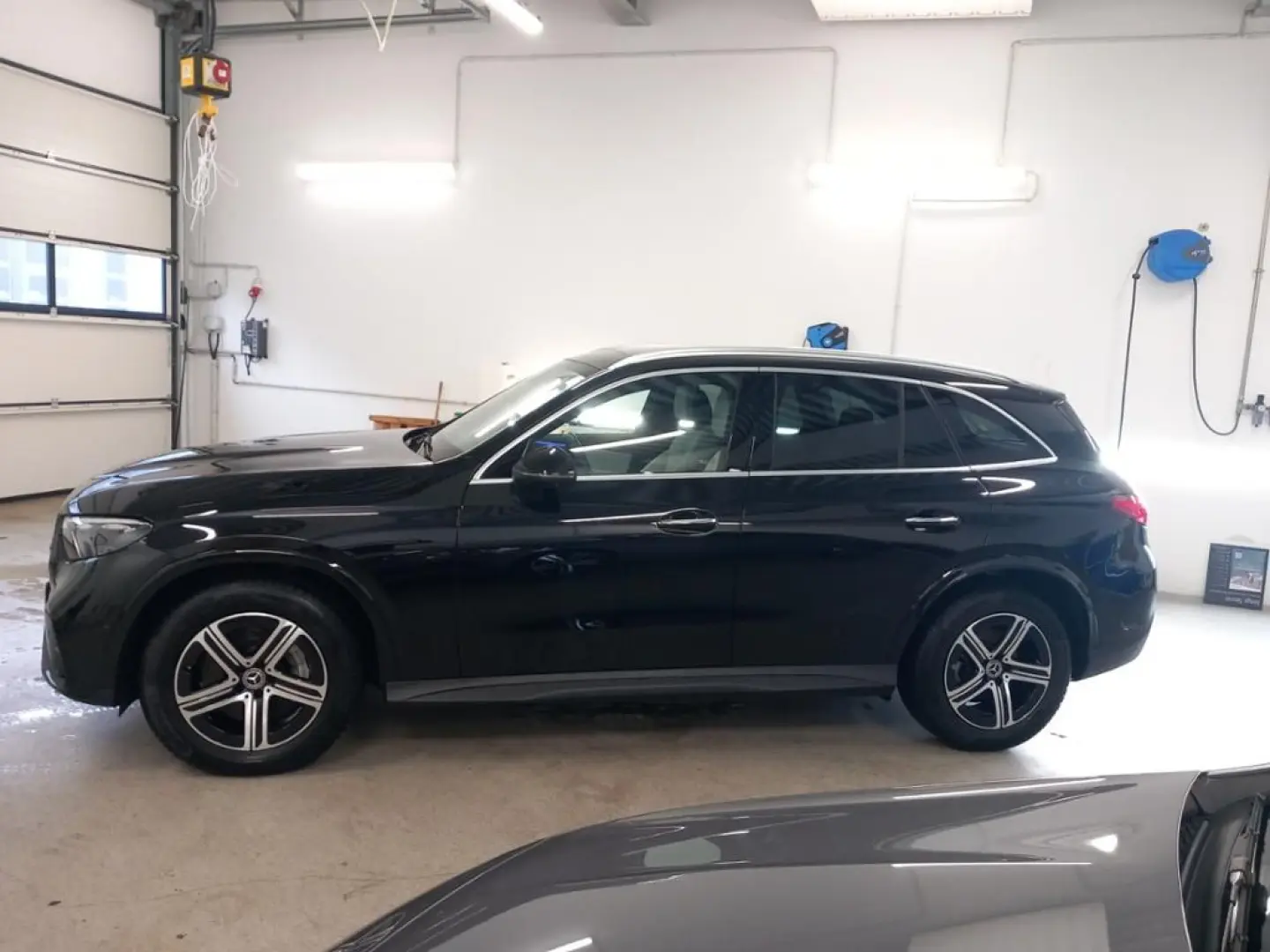 GLC 200 4M AMG AHK Pano-Dach Distronic 360
