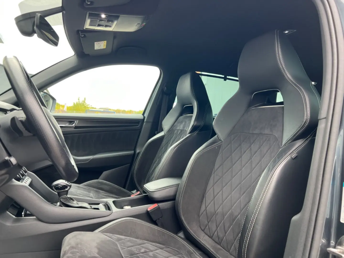 Kodiaq Sportline 4x4 7-Sitzer LED AHK Virtual SH