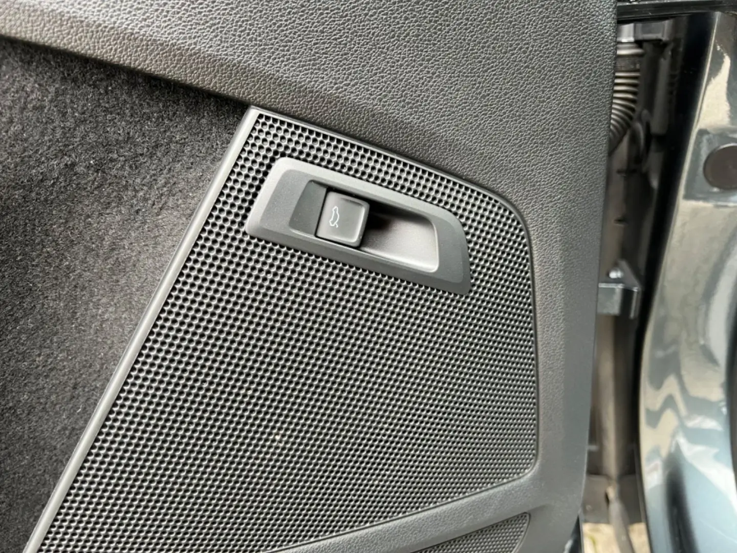 Kodiaq Sportline 4x4 7-Sitzer LED AHK Virtual SH