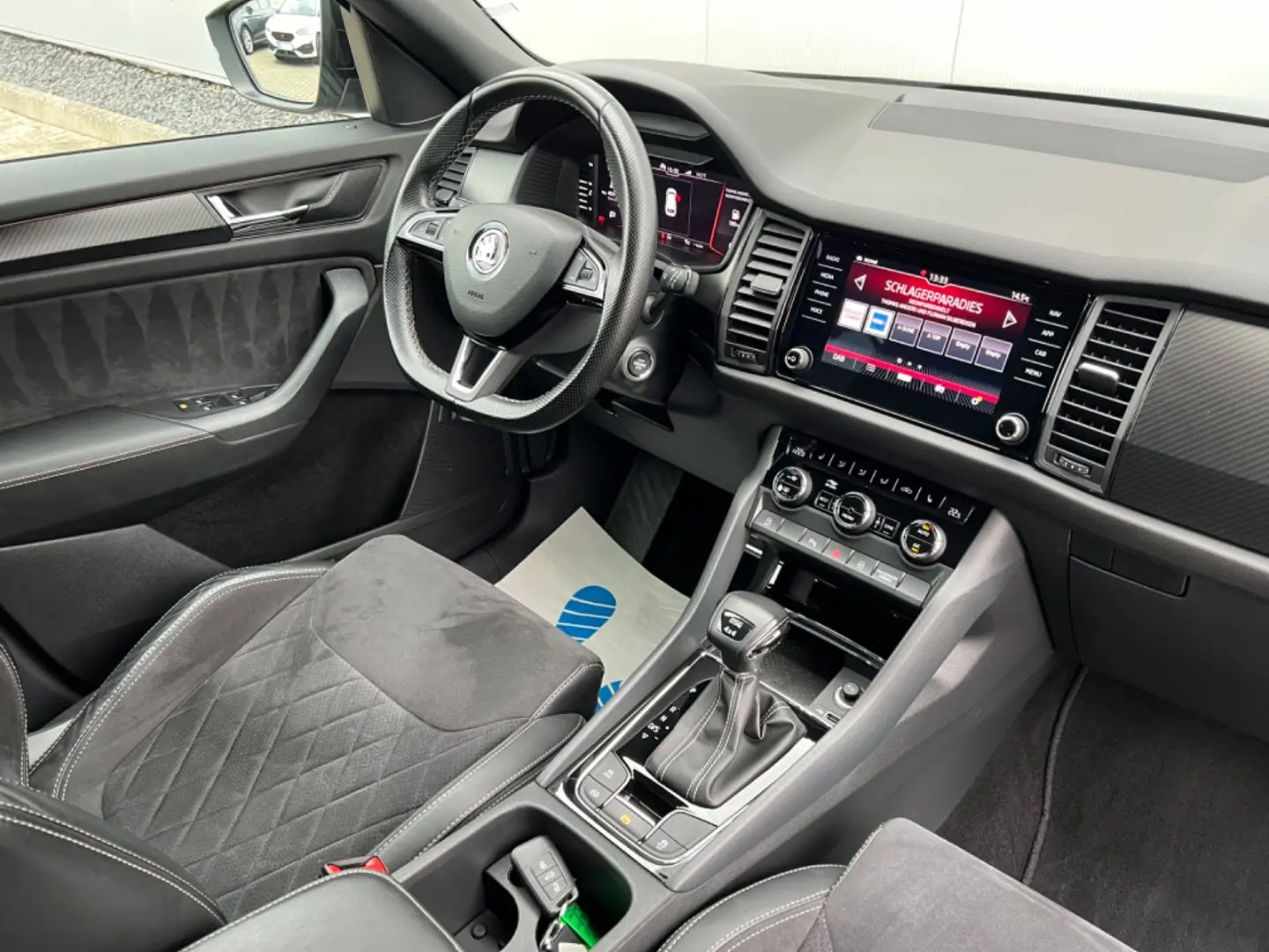 Kodiaq Sportline 4x4 7-Sitzer LED AHK Virtual SH