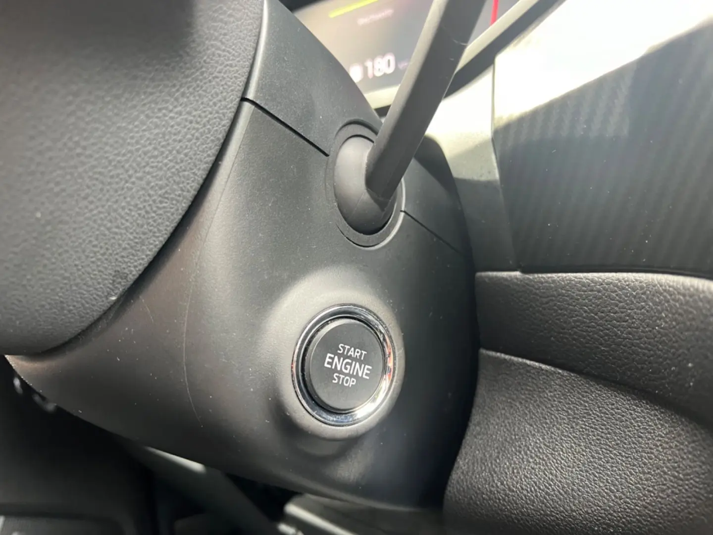 Kodiaq Sportline 4x4 7-Sitzer LED AHK Virtual SH