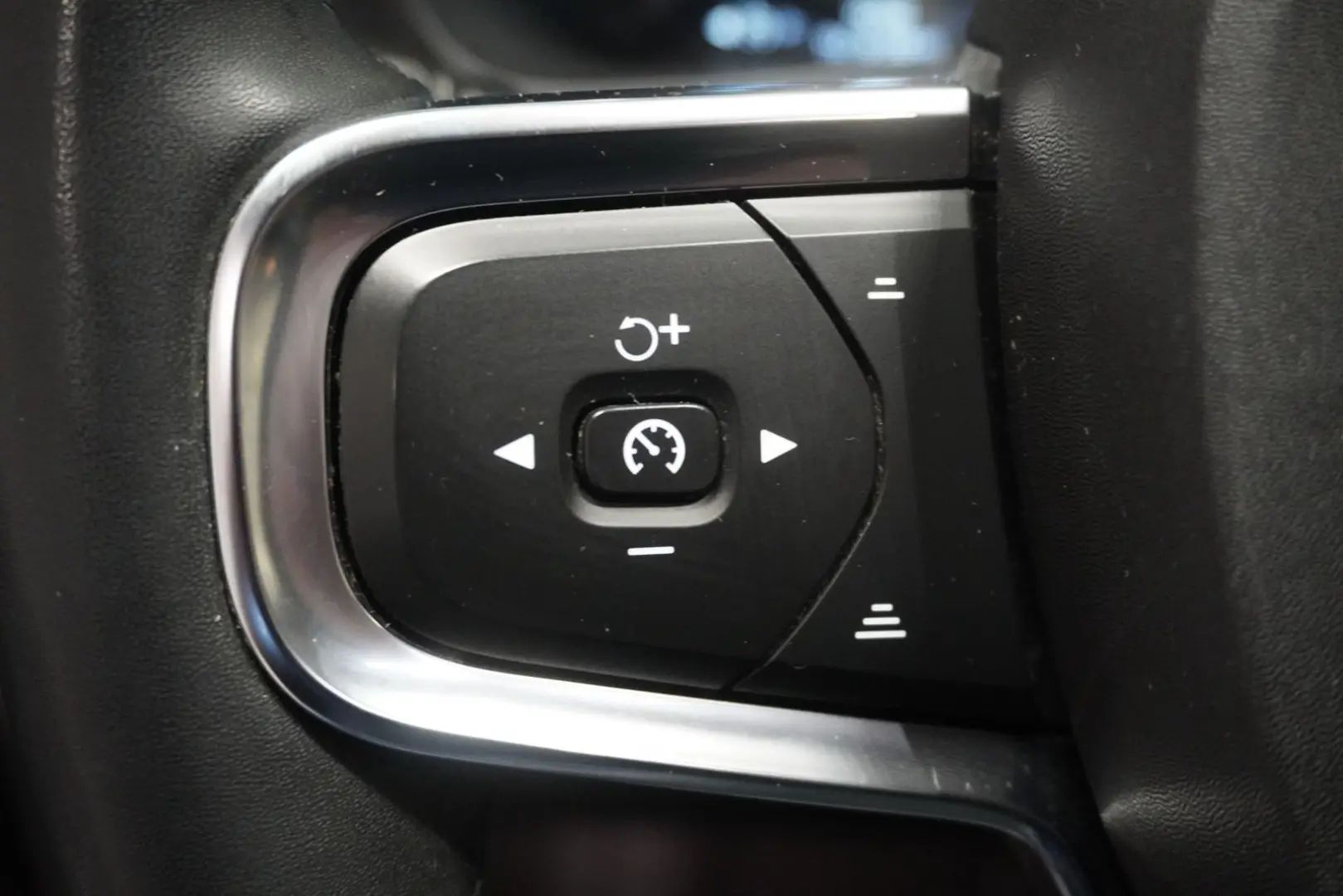 XC40 T4 Recharge PHEV Recharge LED Nav