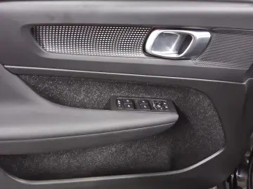 XC40 T3 R-Design Navi LED RFK Shz