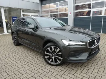 V60 B4 CrossCountry AWD Kamera Lenkradhz. BLIS