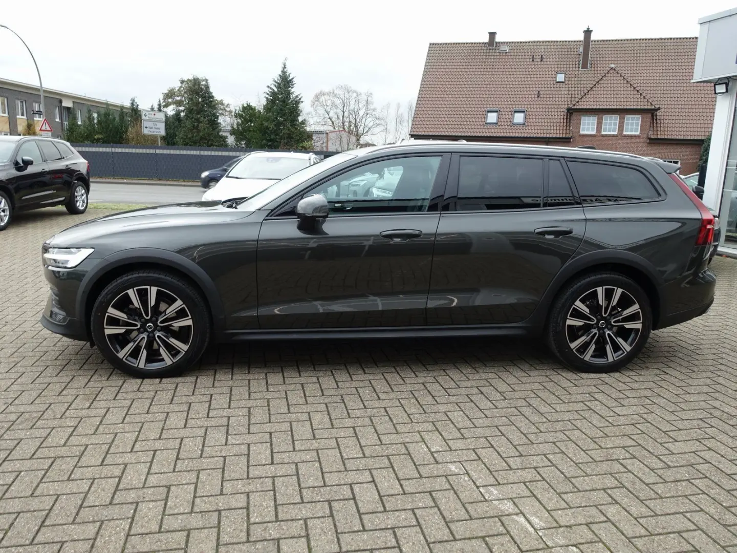 V60 B4 CrossCountry AWD Kamera Lenkradhz. BLIS