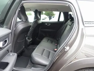 V60 B4 CrossCountry AWD Kamera Lenkradhz. BLIS