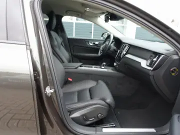 V60 B4 CrossCountry AWD Kamera Lenkradhz. BLIS