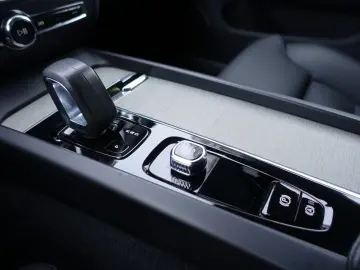 V60 B4 CrossCountry AWD Kamera Lenkradhz. BLIS