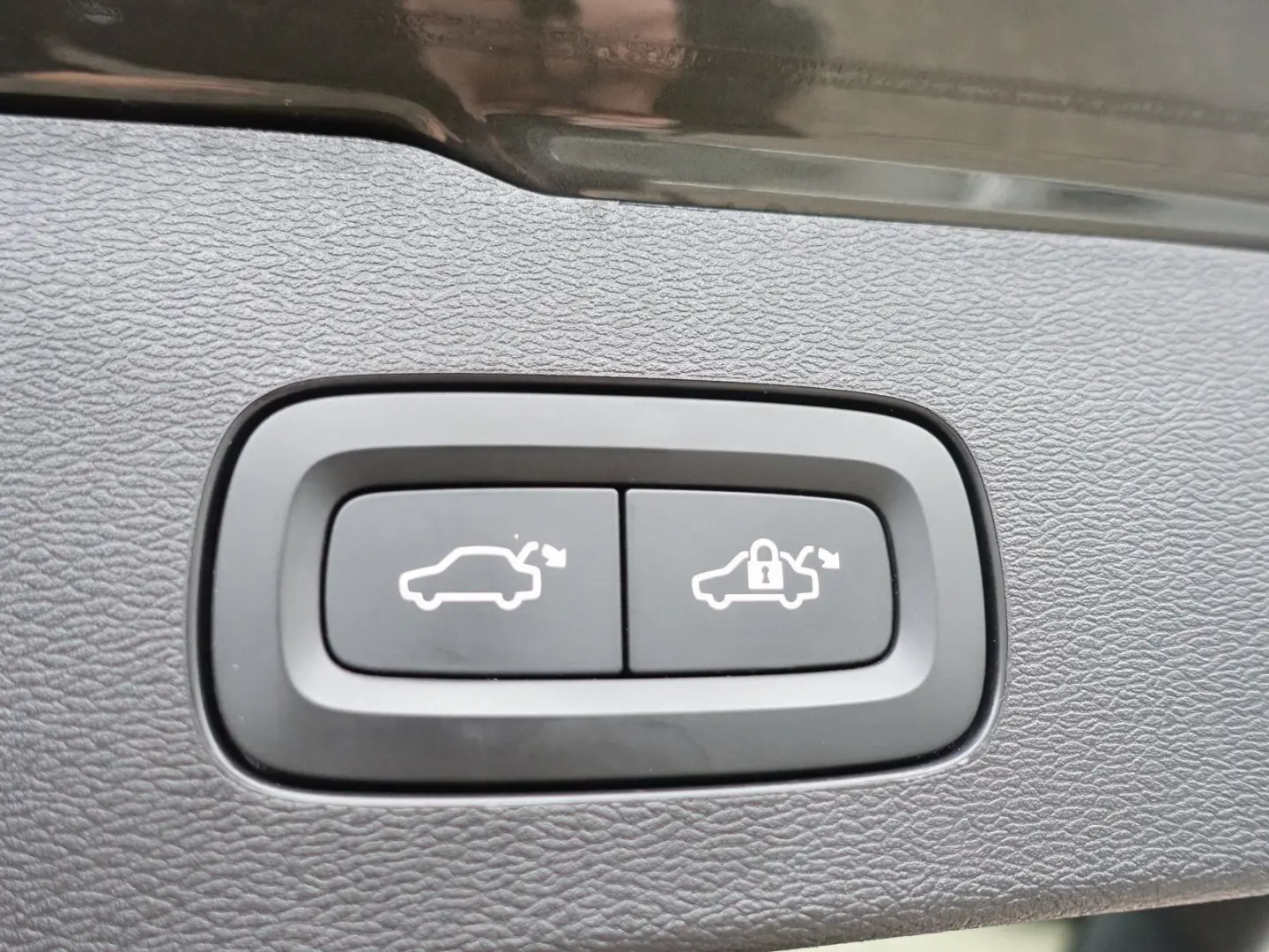 V60 B4 CrossCountry AWD Kamera Lenkradhz. BLIS