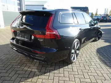 V60 Plus Dark T6 AWD HeadUP H&K 360  Pano BLIS