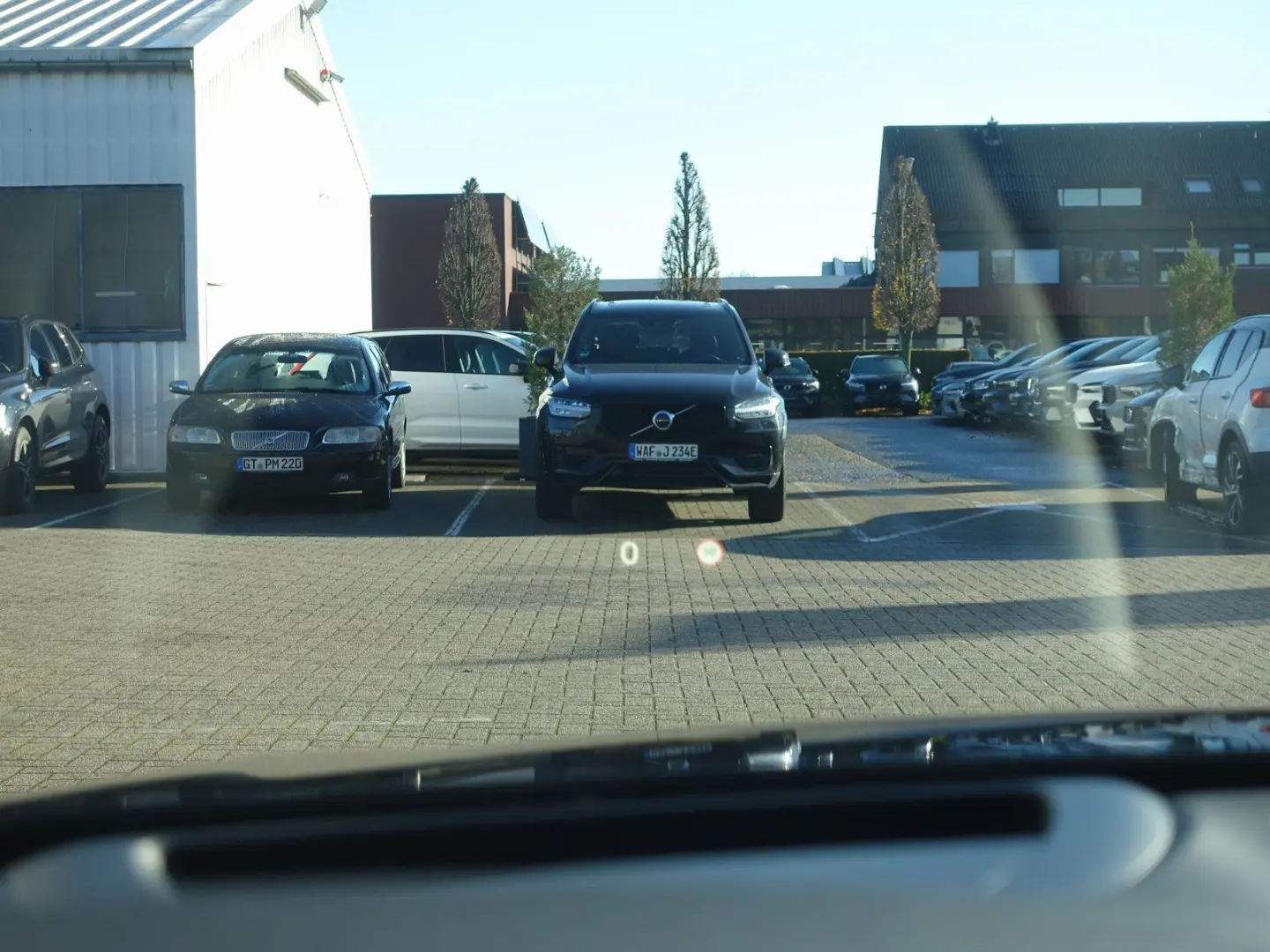 V60 Plus Dark T6 AWD HeadUP H&K 360  Pano BLIS