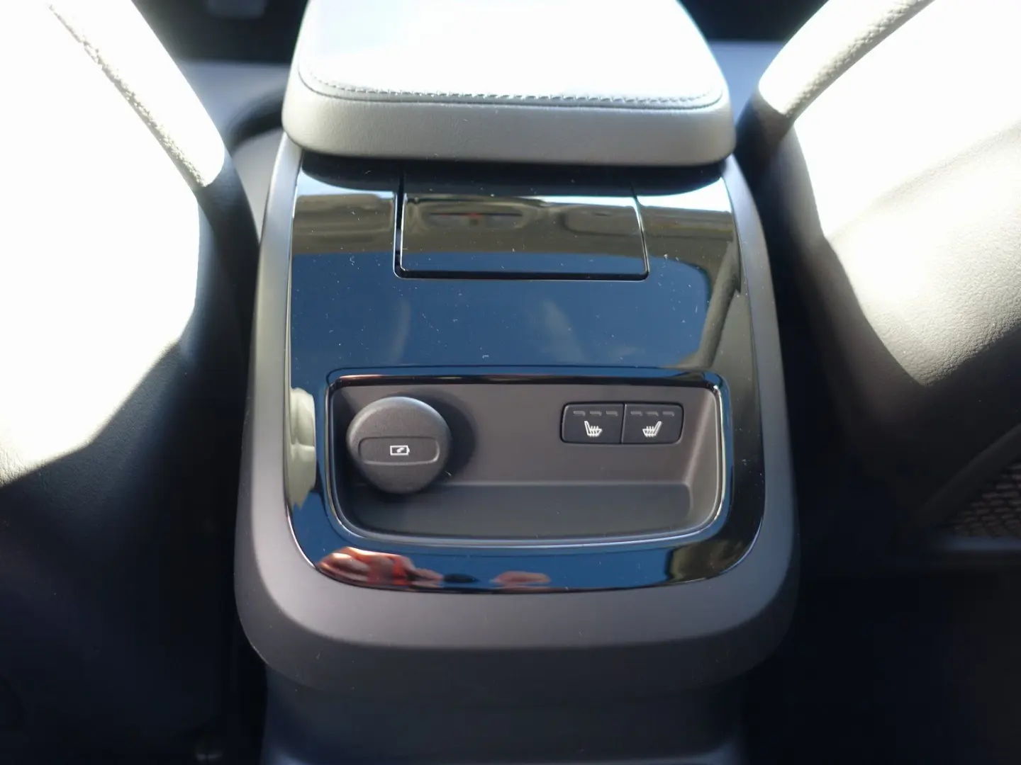 V60 Plus Dark T6 AWD HeadUP H&K 360  Pano BLIS