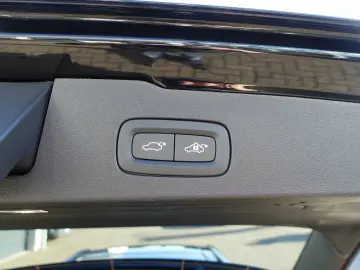 V60 Plus Dark T6 AWD HeadUP H&K 360  Pano BLIS
