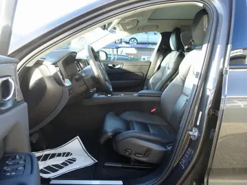 XC60 Plus T8 AWD Plug-in Hybrid FourC 360  Pano