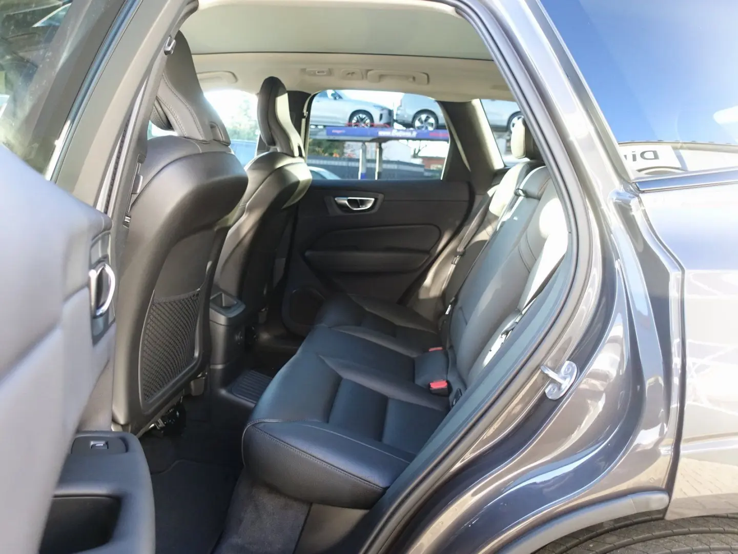 XC60 Plus T8 AWD Plug-in Hybrid FourC 360  Pano