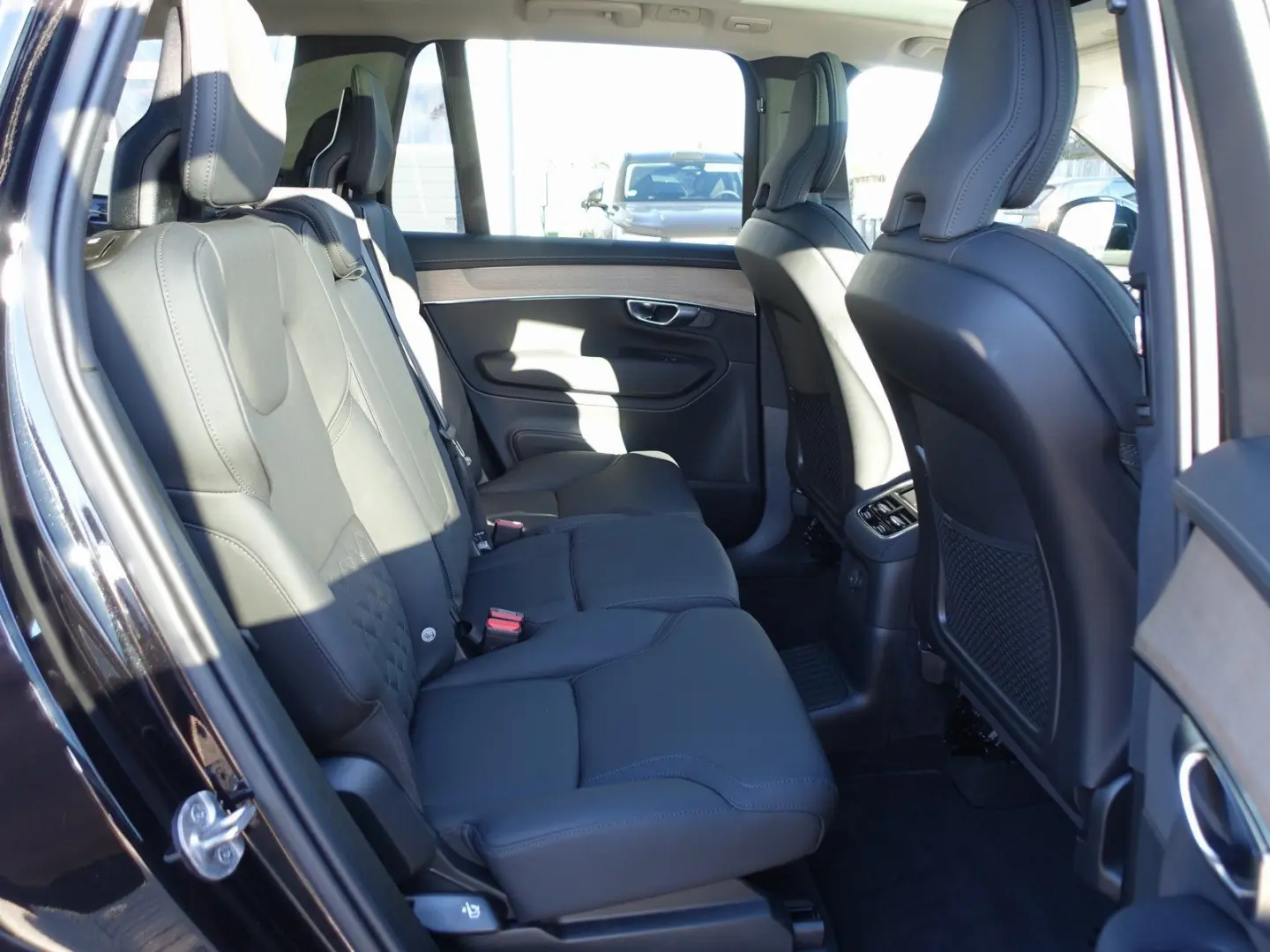 XC90 Plus Dark T8 AWD Plug-in Hybrid PANO FOUR-C