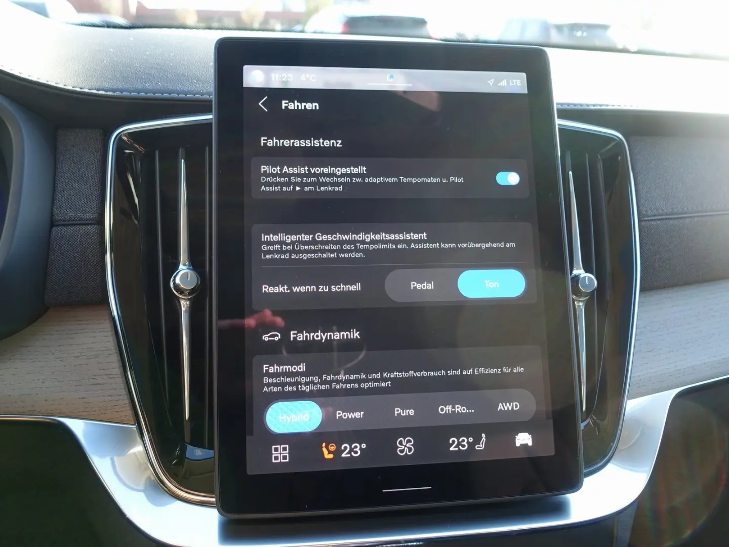 XC90 Plus Dark T8 AWD Plug-in Hybrid PANO FOUR-C