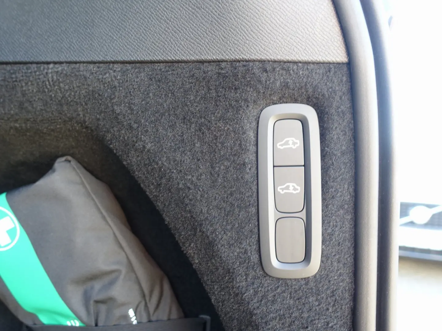 XC90 Plus Dark T8 AWD Plug-in Hybrid PANO FOUR-C