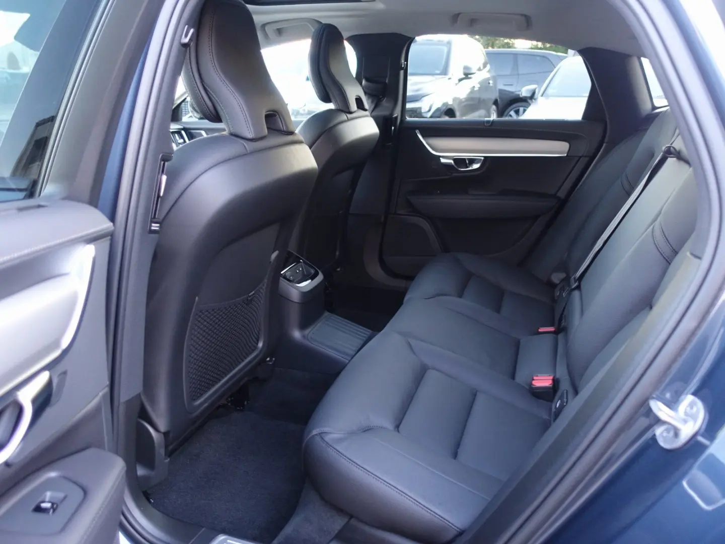 S90 Ultimate Dark T8 AWD BLIS 360 KAM HUD SHD