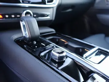 S90 Ultimate Dark T8 AWD BLIS 360 KAM HUD SHD