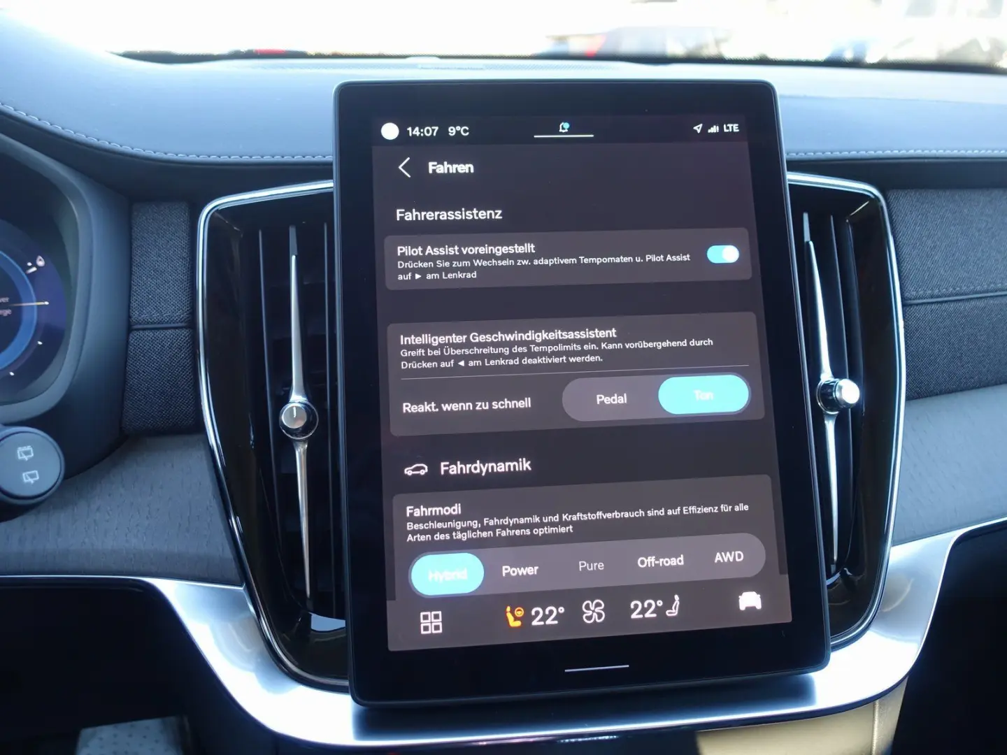 XC90 Plus T8 AWD Plug-in Hybrid 360 Cam HeadUp