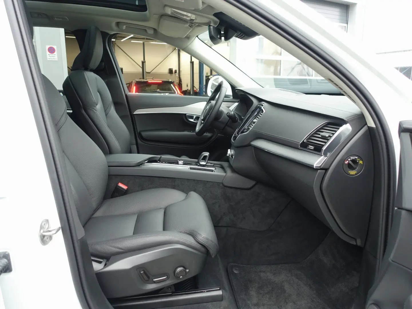 XC90 Plus  T8 AWD Plug-in Hybrid 360  HeadUP BLS