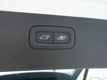 XC90 Plus  T8 AWD Plug-in Hybrid 360  HeadUP BLS