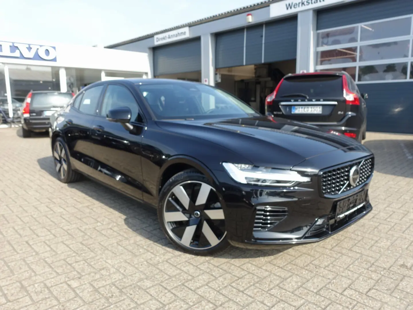 S60 Recharge Ultimate T8 AWD 360  B&W Massage