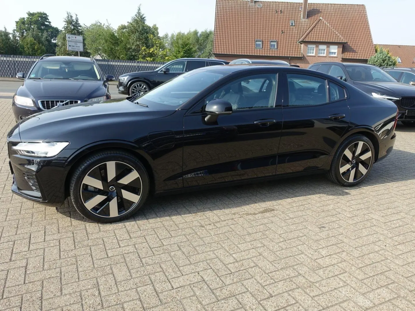 S60 Recharge Ultimate T8 AWD 360  B&W Massage