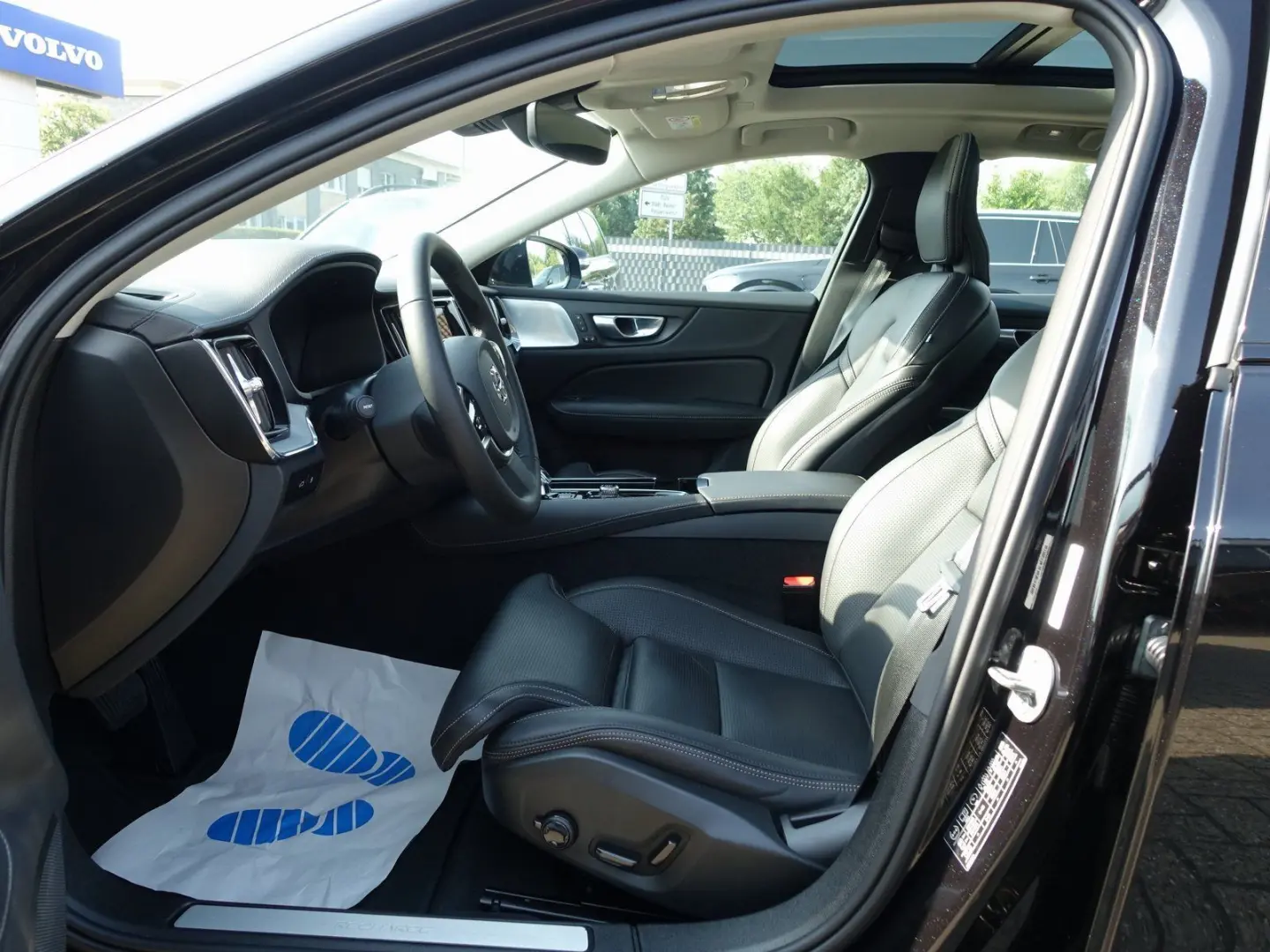 S60 Recharge Ultimate T8 AWD 360  B&W Massage