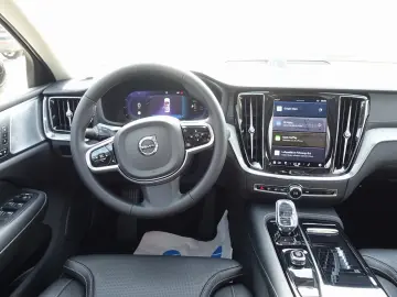 S60 Recharge Ultimate T8 AWD 360  B&W Massage