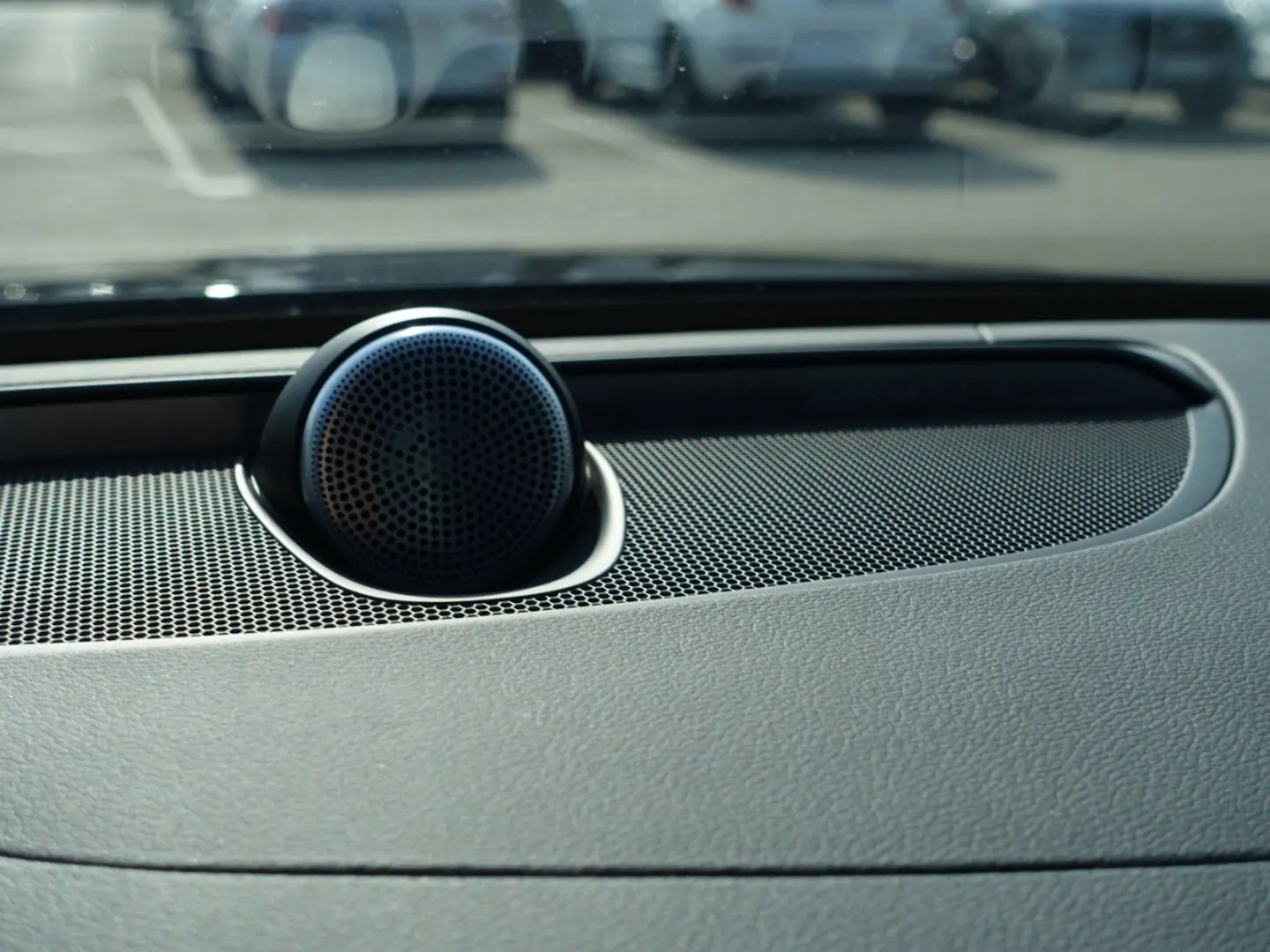 S60 Recharge Ultimate T8 AWD 360  B&W Massage