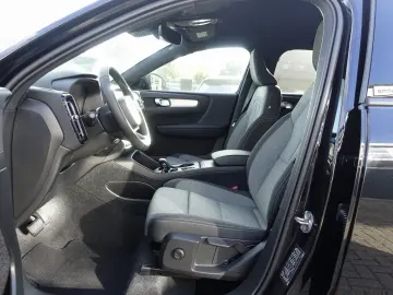 XC40 B3 Mild-Hybrid Benzin Core 360  BLIS