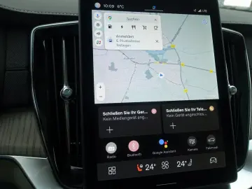 XC90 Ultra T8 AWD B&W FourC AHK Pano 360  HeadUP